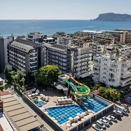 منتجع Kaila 5*